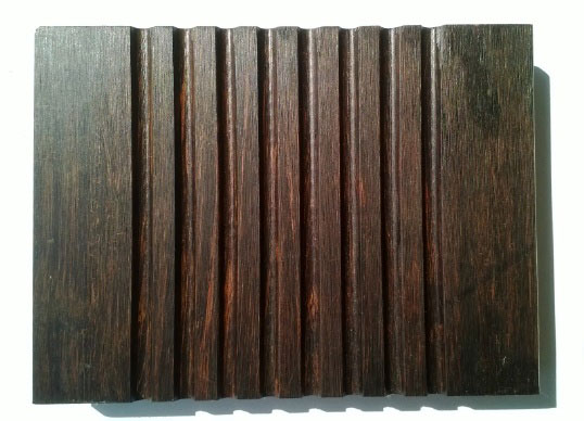 桃花江戶外竹地板正面，大溝槽紋理